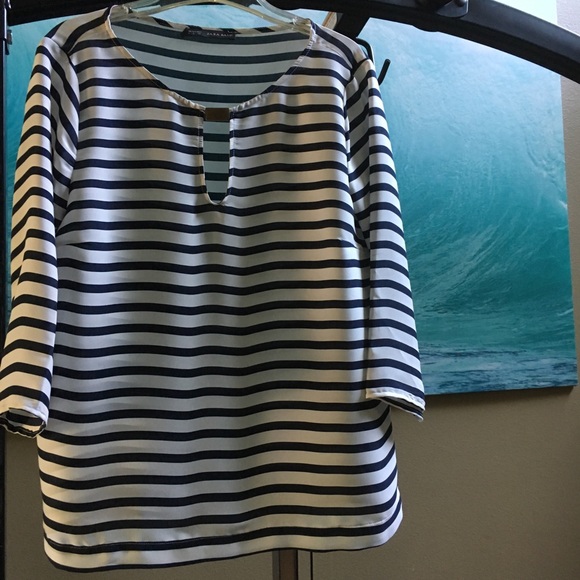 Zara 3/4 sleeve blouse.  Loose & super comfortable - Picture 3 of 7